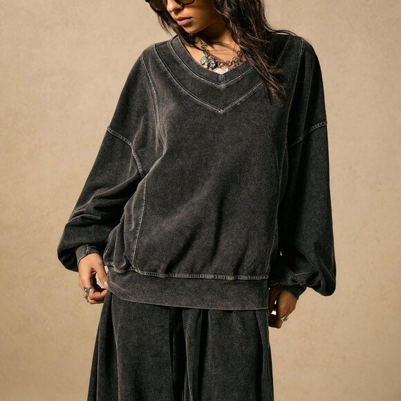 Casual Women's loose Trousers & Sweatshirt Two-Piece set - Picture 4 of 8